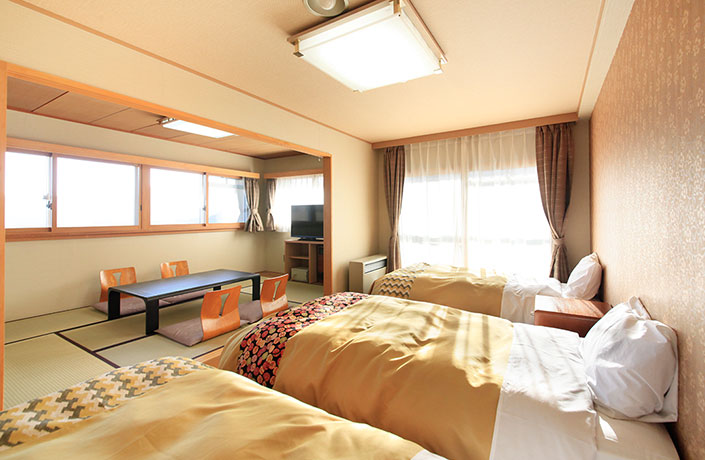 Japanese/Western-style room